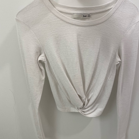 White Aritzia Wilfred Free Ortiz Long Sleeve. Size XXS - Picture 2 of 3